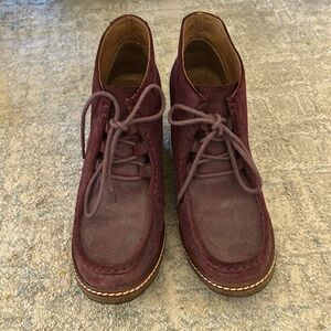 Johnston & Murphy Women's Boot Size 8 1/2 Wedge Heel Purple Nubuck Lace Up Crepe